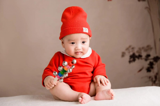 京山宝宝睡觉头发出汗